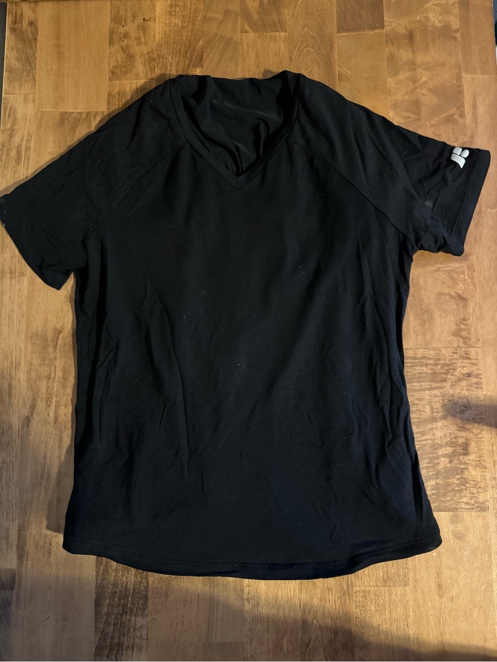 Women’s Black V-Neck Short Sleeve Tee
